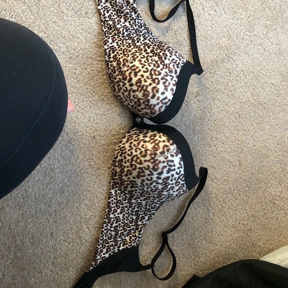VS bra 32D